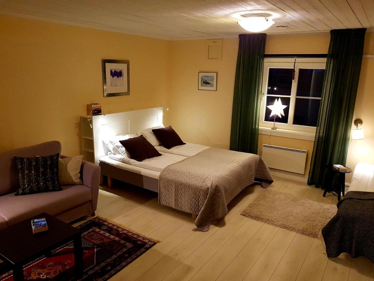 Ulvsby Herrgard Sunne Buitenkant foto