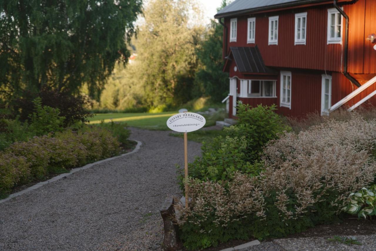 Ulvsby Herrgard Sunne Buitenkant foto