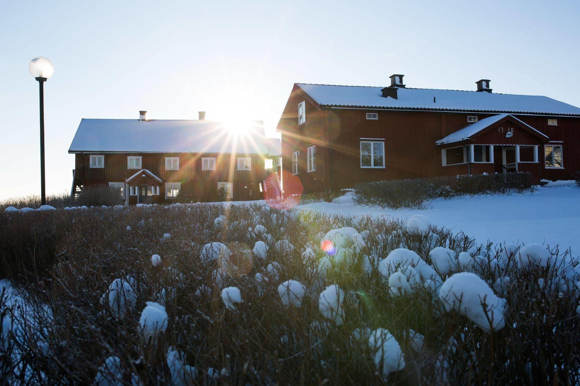 Ulvsby Herrgard Sunne Buitenkant foto